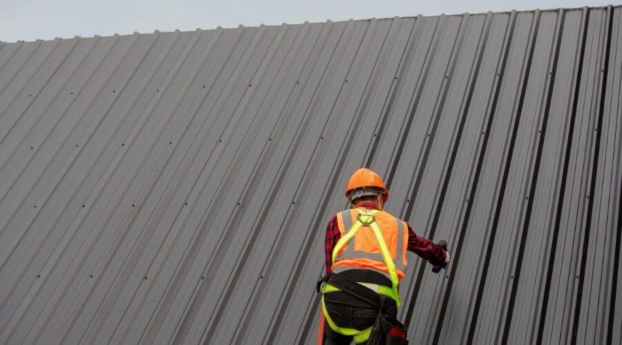 Professional gutter cleaning in Upland, NE
